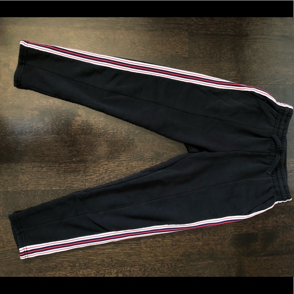 Aritzia/TNA black sweatpants - Picture 2 of 6
